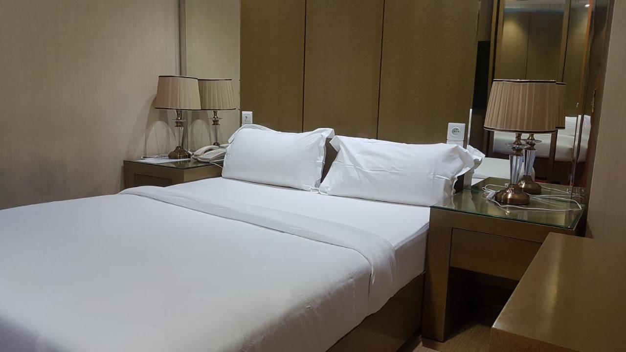 Edmond Hotel Brazzaville Dış mekan fotoğraf